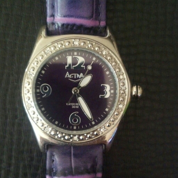 activa Jewelry - HOLD 4 ALOSZ  SUPER SALE !!!!  Nice purple watch