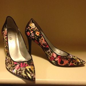 Guess floral pumps.