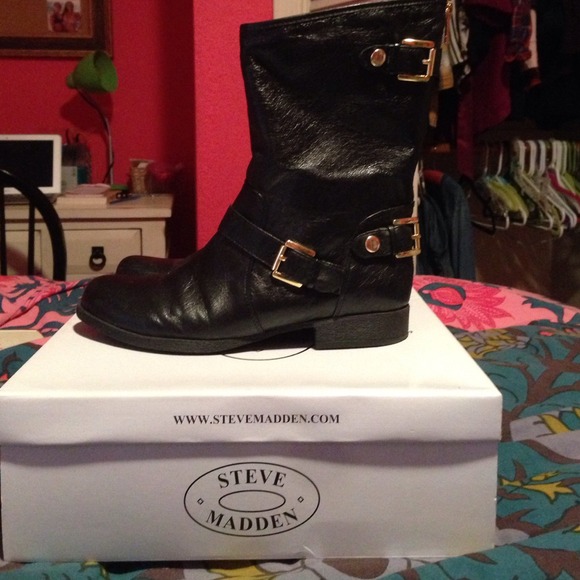 Steve Madden boots