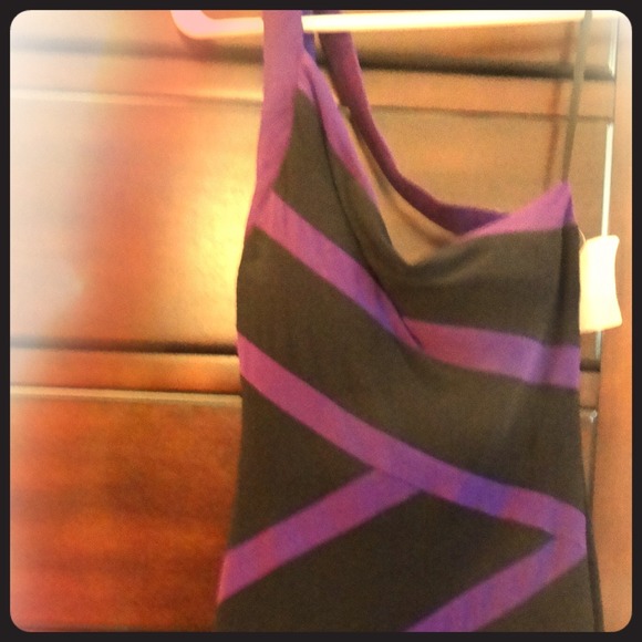 Blank & purple fitted dress