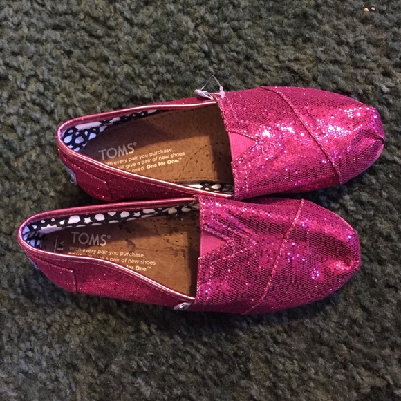 Brand New Toms!