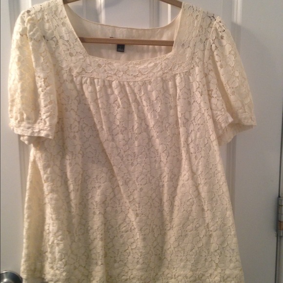 Lace short sleeve top