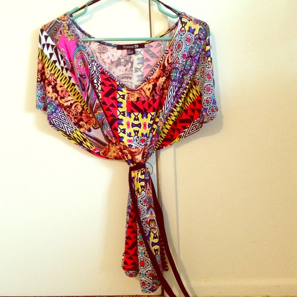 Colorful bright flowy top!