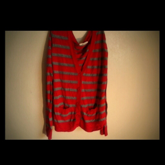 Sold in bundle 💜Red and gray striped sweater.. - Picture 1 of 2