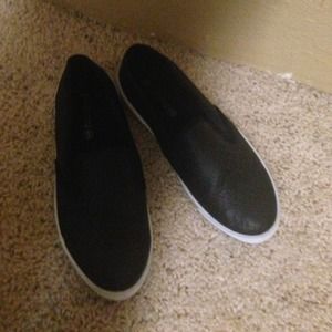 black slip on sneakers