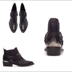 Zara Leather Ankle Boot with Detail 6.5