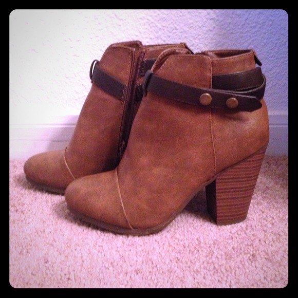 Chic Brown booties *on hold until Thursday*