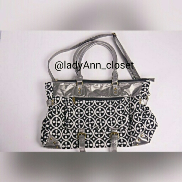 Affordable stylish Black n white handbag