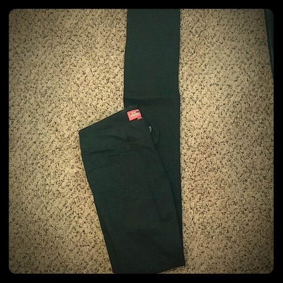 Black skinny pants