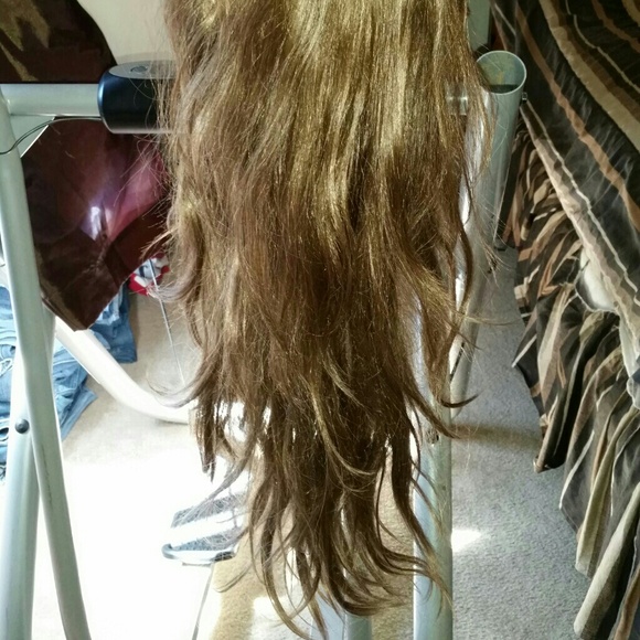 Beautiful Wig - Picture 2 of 4
