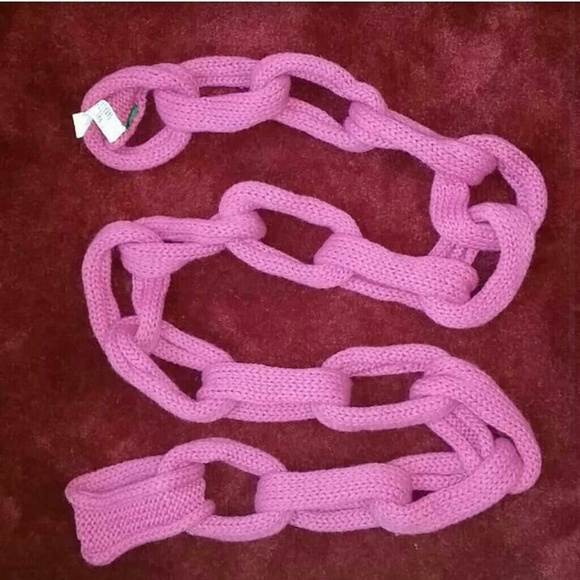 Chain link scarf