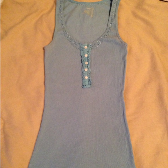 Old Navy Light Blue Tank Top - Picture 2 of 3