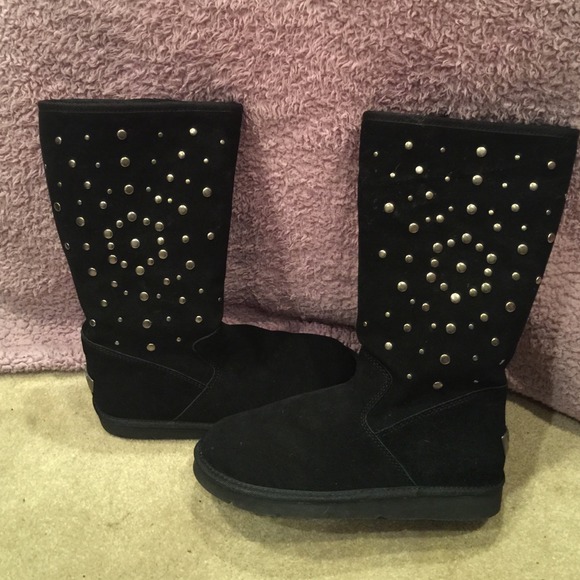 BLACK UGG ROCKSTAR BOOTS