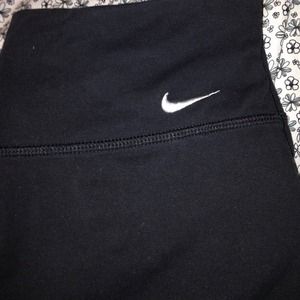 Nike crop leggings
