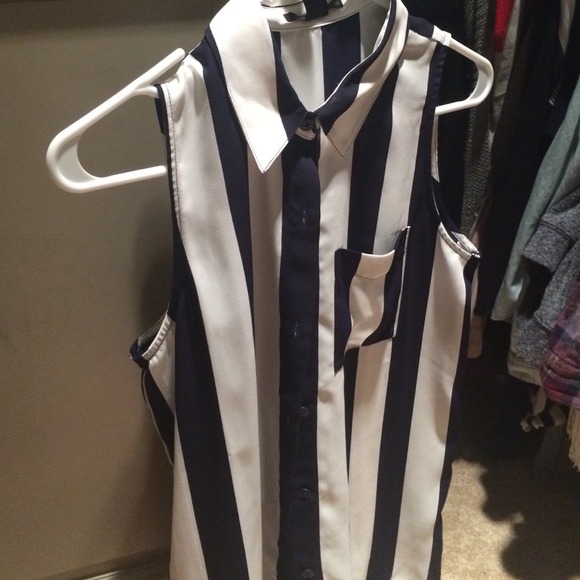 Stripped top