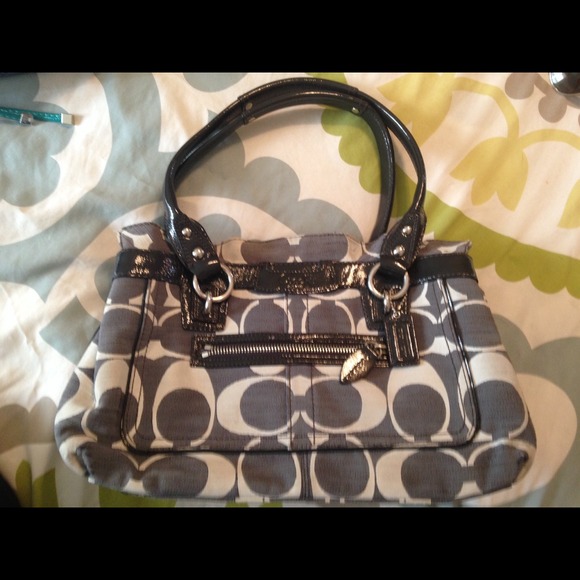 Sold - Picture 1 of 4