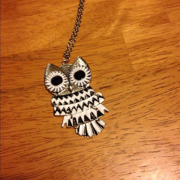 CUTE forever 21 necklace!