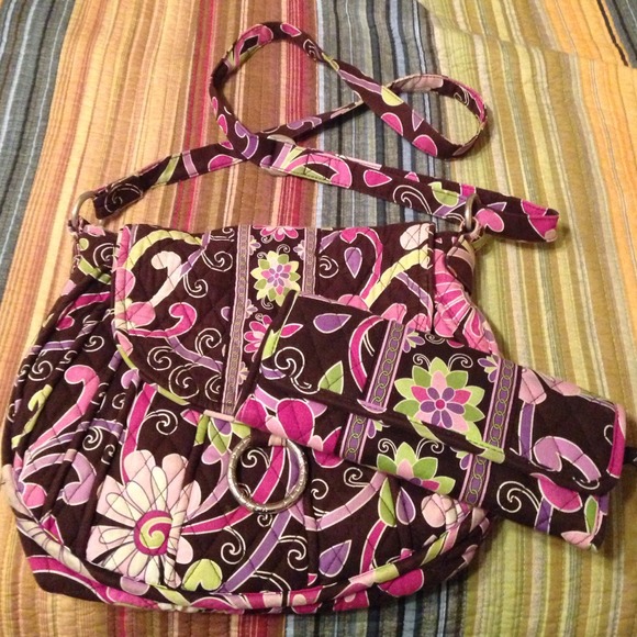 Spacious saddle up bag with matching wallet