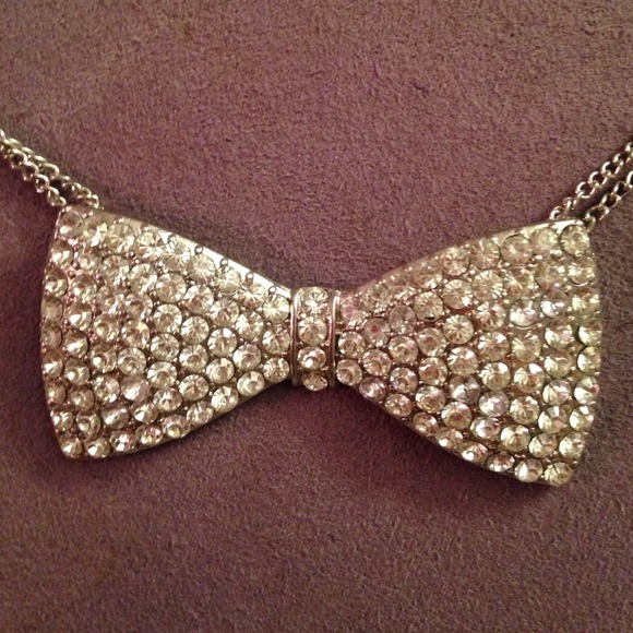 Bow tie necklace
