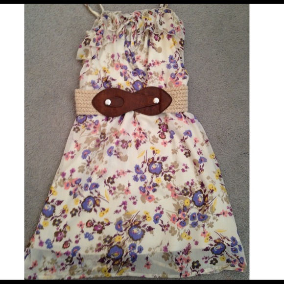 Brown stretchy belt