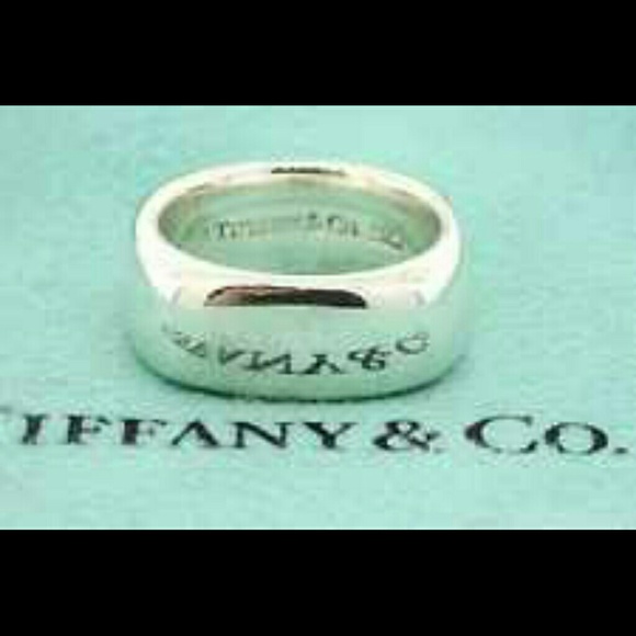 Tiffany and Co.925 ring size 6