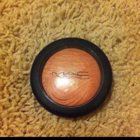 Mac blush still new