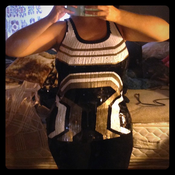 Black and white seguin top,,, great condition!