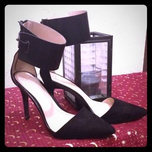 Zara ankle strap heels- fabulous!