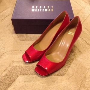 Stuart Weitzman "Linda" Pump