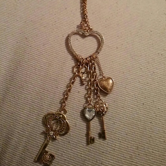 Dangly key necklace