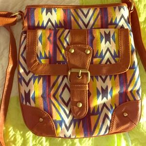 Rue 21 cross body purse 👜