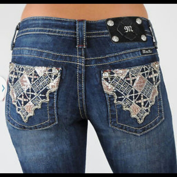 Miss Me sz 34 (Hard size to find)