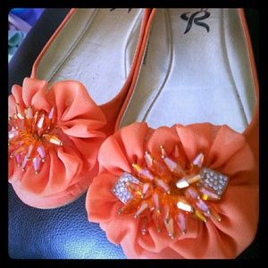 Gorgeous corral flats