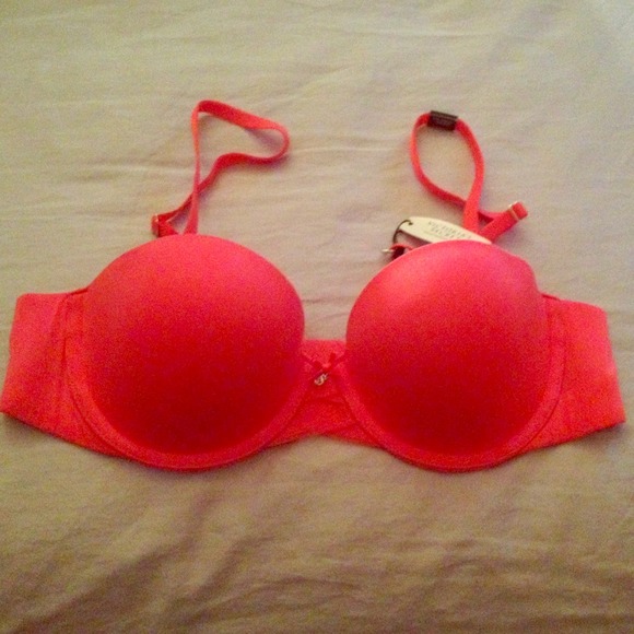 Victoria secret strapless bra