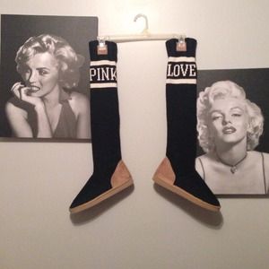 Victoria Secret Slipper Socks Boots (PINK) Mukluks