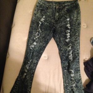 Skinny ripped up Jean