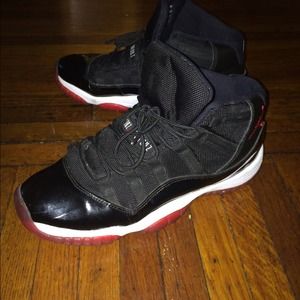 Bred 11s SIZE : 7