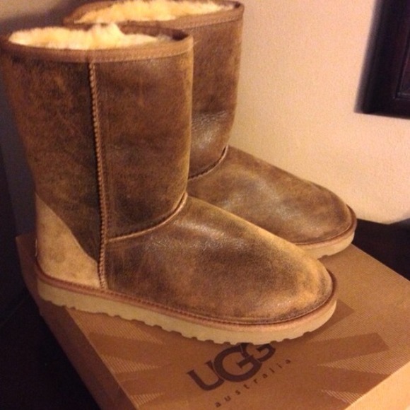 UGG Boots - 💯% Authetic UGG Classic Bomber Boots