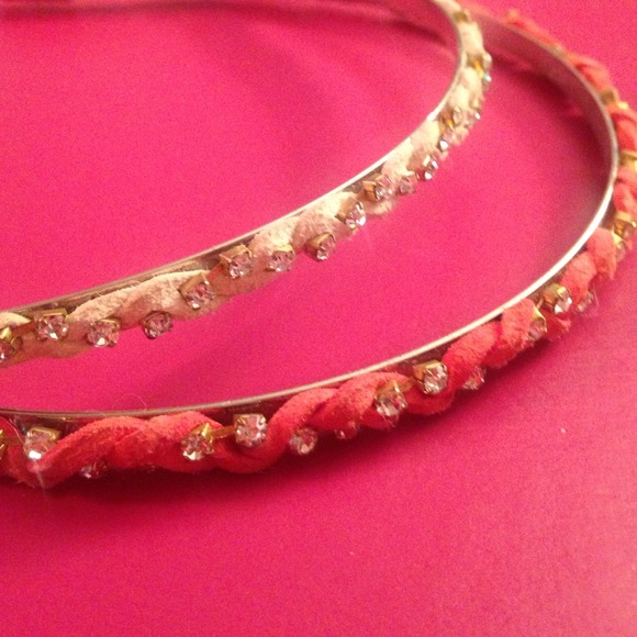 Headbands only red one left