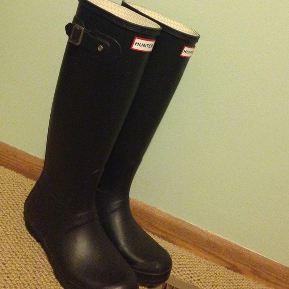 Authentic Hunter Tall Black Rainboots, size 8