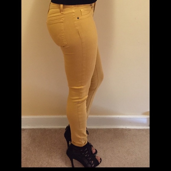 BEBE Stretch Skinny Color Jeans