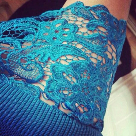 Sweatshirt lace dress - Picture 3 of 3