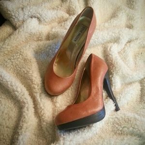 Steve Madden P-Roma  Brown Pumps size 7.5M