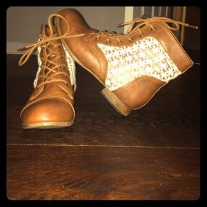 brown and white lace combats