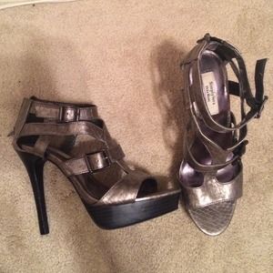 Vera Wang heels