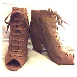 ⚡️SALE⚡️ankle booties