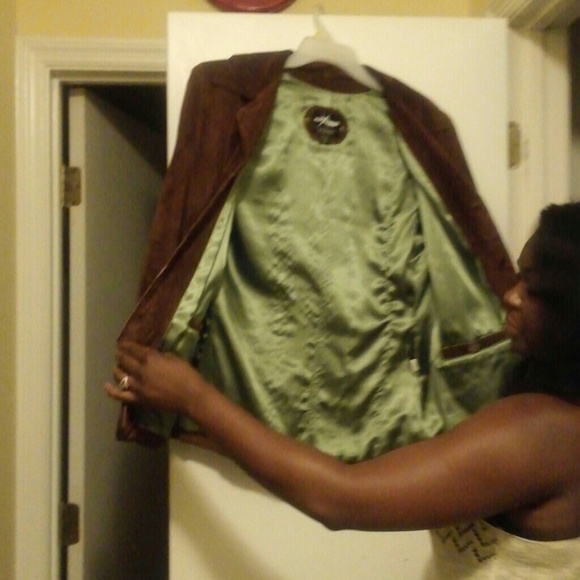 Brown suede jacket - Picture 3 of 4