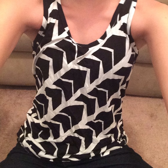 Razorback cotton patterned tank!