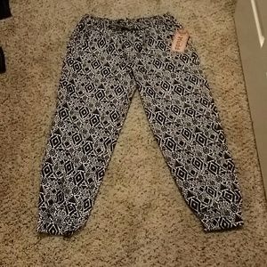 Mudd Challis pants