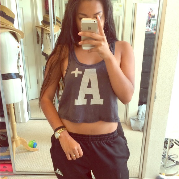 Cropped "A+" tank top - Picture 1 of 3